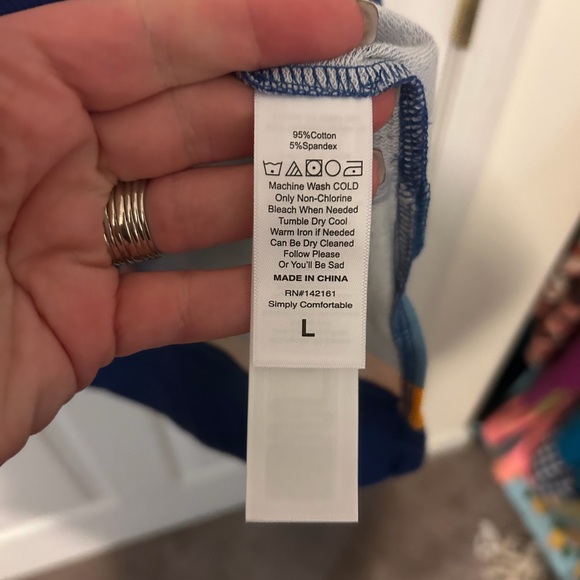 BNWT Size L LuLaRoe Multicolor Striped Long Sleeve Top Hannah - Picture 4 of 5